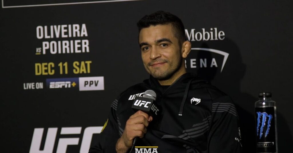 Martial Arts Clique MartialArtsClique Video Andre Muniz knows he can submit Israel Adesanya calls out Darren Till Video: Andre Muniz knows he can submit Israel Adesanya, calls out Darren Till