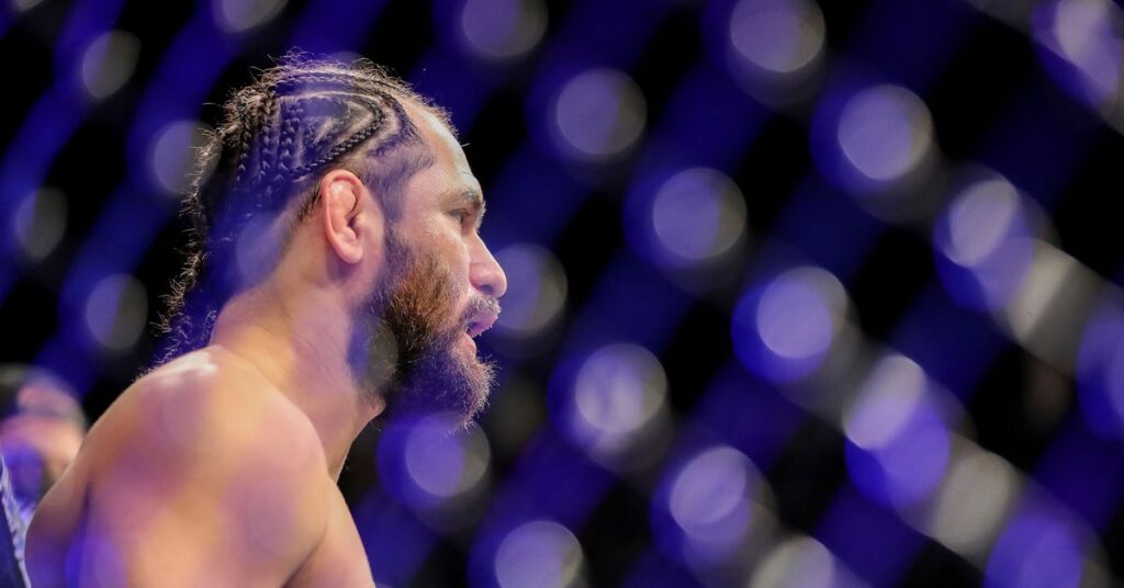 Martial Arts Clique MartialArtsClique Chael Sonnen Jorge Masvidal facing ‘career ending fight against Colby Covington at UFC 272 Chael Sonnen: Jorge Masvidal facing ‘career-ending fight’ against Colby Covington at UFC 272