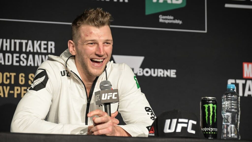 Martial Arts Clique MartialArtsClique Dan Hooker vs Arnold Allen joins UFC London 2022 fight card in March FIGHTMAG Dan Hooker vs Arnold Allen joins UFC London 2022 fight card in March - FIGHTMAG