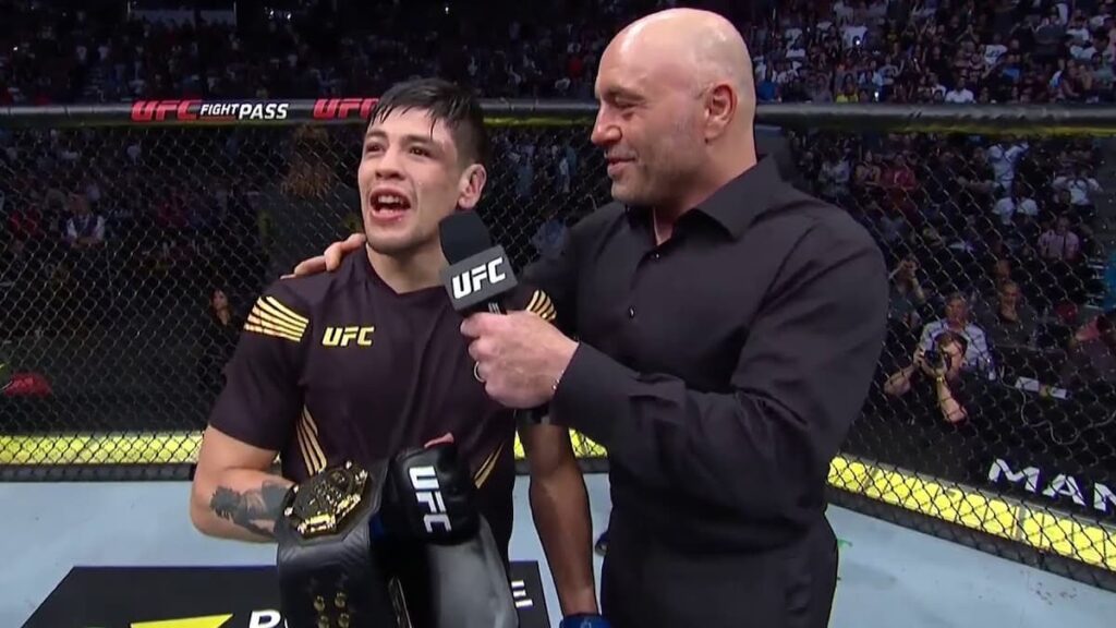 Martial Arts Clique MartialArtsClique UFC Full Fight Video Brandon Moreno submits Deiveson Figueiredo to claim flyweight title FIGHTMAG UFC Full Fight Video: Brandon Moreno submits Deiveson Figueiredo to claim flyweight title - FIGHTMAG