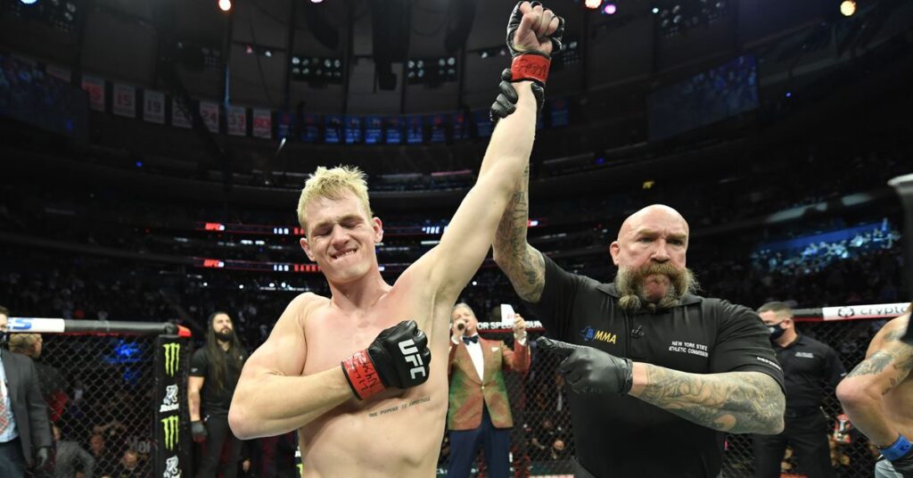 Martial Arts Clique MartialArtsClique Ian Garry talks about what he learned from Kamaru Usman ‘Hes the best at mixing it up Ian Garry talks about what he learned from Kamaru Usman: ‘He’s the best at mixing it up’