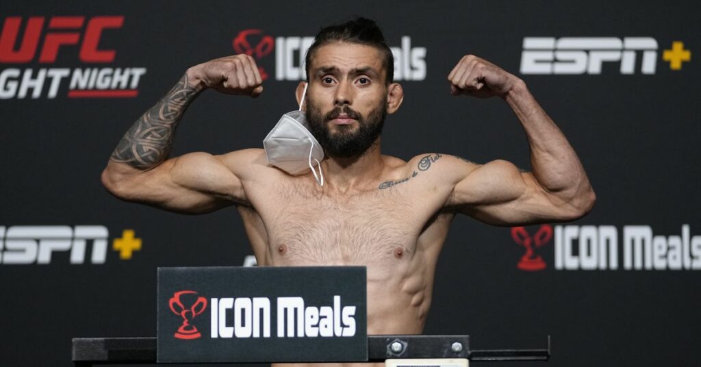 Martial Arts Clique MartialArtsClique Rogerio Bontorin released by UFC plans bantamweight move Rogerio Bontorin released by UFC, plans bantamweight move