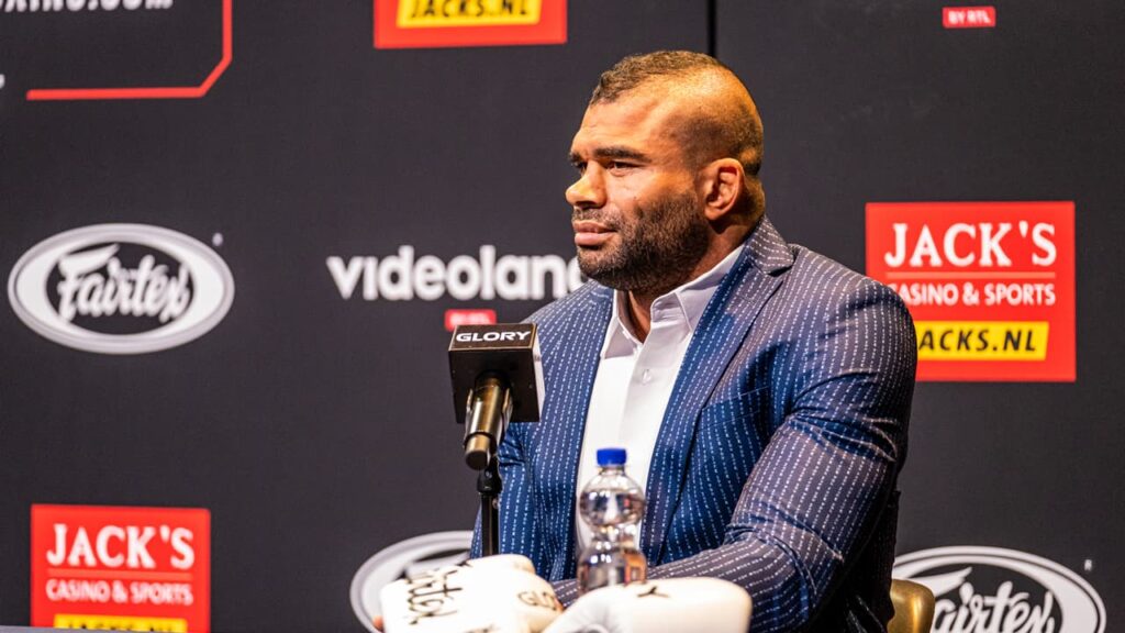 Martial Arts Clique MartialArtsClique Alistair Overeem Badr Hari is in a do or die situation video FIGHTMAG Alistair Overeem: Badr Hari is in a do-or-die situation (video) - FIGHTMAG