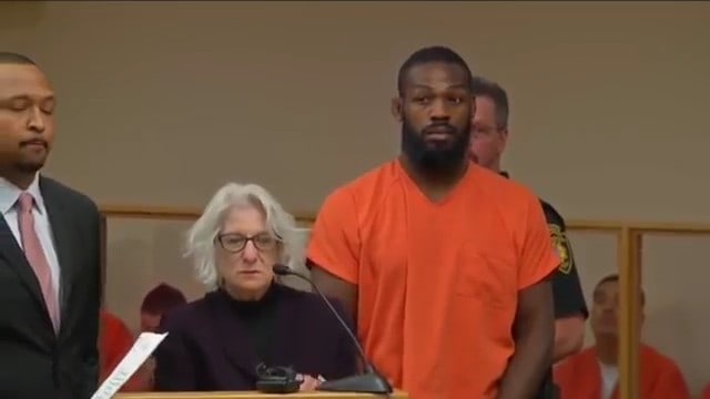 Martial Arts Clique MartialArtsClique UFC Light Heavyweight Champion Jon Jones Receives A Tracking Device Around His Ankle UFC Light Heavyweight Champion Jon Jones Receives A Tracking Device Around His Ankle!